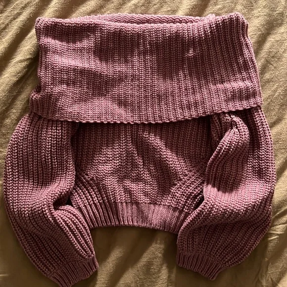 Lulu’s Off-The-Shoulder Knit Sweater - Picture 7 of 9